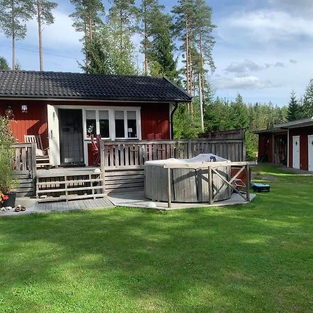 Egen Gaststuga Med Sjoutsikt Villa Mansarp Екстериор снимка